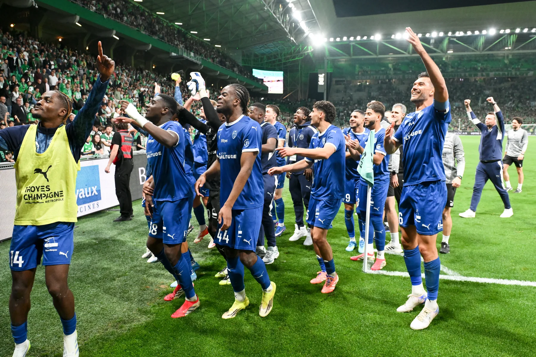 How Ligue 2 Promotion to Ligue 1 Works: Automatic Places and Play-offs